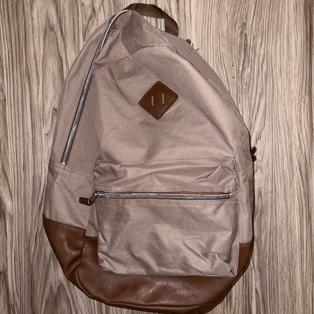 Lightweight backpack - Picture 6 of 9